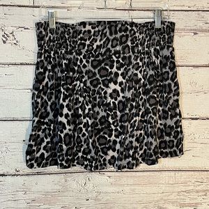 GAP Mini Skirt Gray Leopard Print-Medium